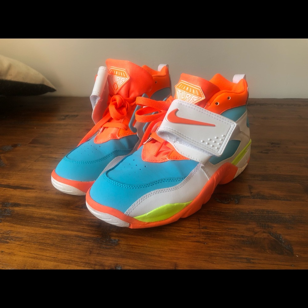 Nike Air Diamond Turf 2 GS 'Miami Dolphins' 7Y